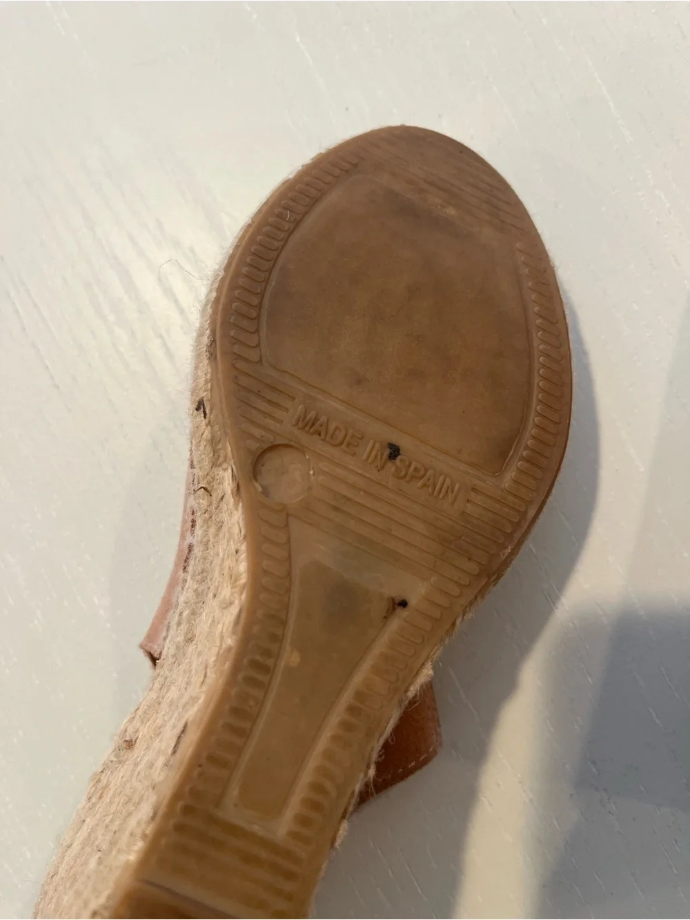 275 Central stylish tan